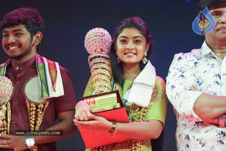 V4 MGR Sivaji Academy Awards 2020 Photos - 46 / 63 photos