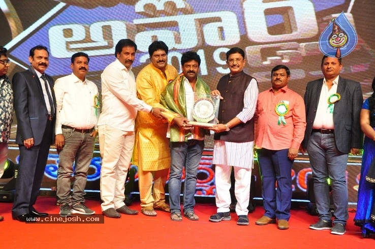 V B Entertainments Bullitera Awards 2019 Photos - 58 / 107 photos