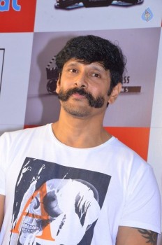 10 Enradhukulla Tamil Film Teaser Launch - 15 of 40