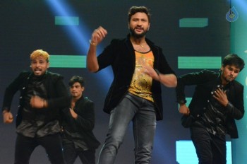 Aatadukundam Raa Audio Launch 2 - 89 of 89