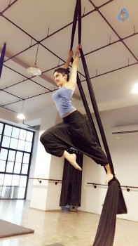 Adah Sharma Training for Commando 2 - 3 of 3