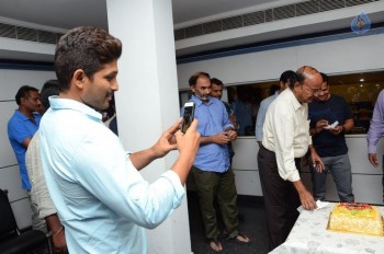 Allu Arjun at Maruthi Birthday Celebrations - 13 of 56
