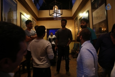 Allu Arjun with Golmaal Team in Mumbai - 6 of 6