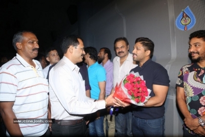 Army People Watching Naa Peru Surya Movie - 30 of 55