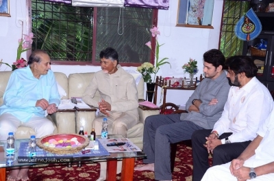 Chandrababu and Balakrishna Meet Superstar Krishna Family - 18 of 60