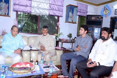 Chandrababu and Balakrishna Meet Superstar Krishna Family - 38 of 60