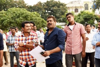 Chuttalabbayi Working Photos - 25 of 25