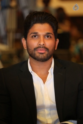 DJ Movie Thank You Meet 2 - 3 of 42