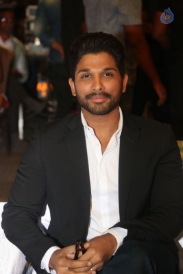 DJ Movie Thank You Meet 2 - 7 of 42