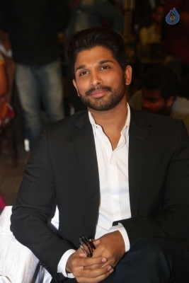 DJ Movie Thank You Meet 2 - 17 of 42