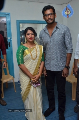 Ezhumin Movie Trailer Launch Photos - 26 of 29