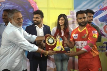 Garam Platinum Disc Function at CCL Match - 32 of 42