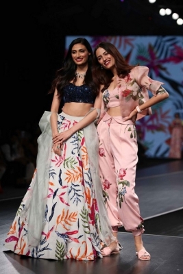 Heroines Walks The Ramp At Lotus Fashion Week 2019 - 1 of 21