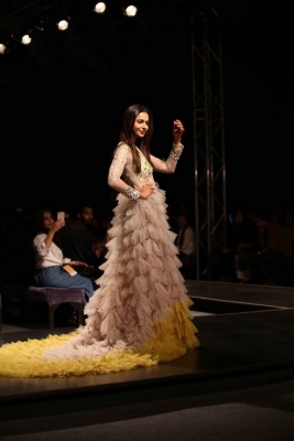 Heroines Walks The Ramp At Lotus Fashion Week 2019 - 12 of 21