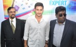 Mahesh Babu Launches Univercell Showroom at Madhapur - 9 of 16