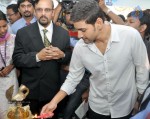 Mahesh Babu Launches Univercell Showroom at Madhapur - 16 of 16