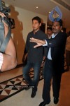 Mahesh Babu Meets UniverCell Customers - 7 of 28