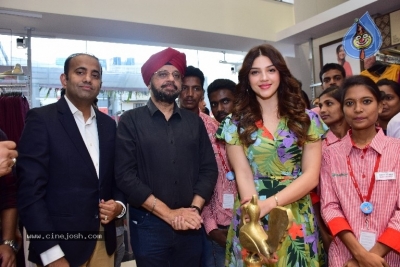 Mehreen Pirzada Launches 13th Store Of Easy Buy - 25 of 38