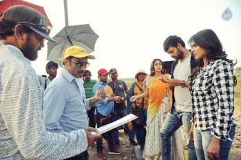 Mister Movie Working Photos - 23 of 30