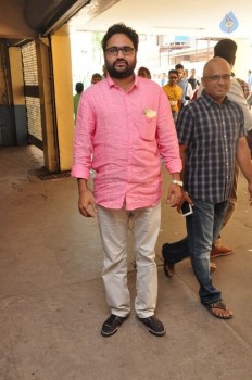 Okka Ammayi Thappa Theater Coverage - 2 of 23