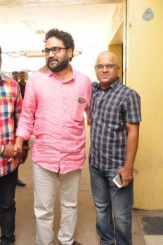 Okka Ammayi Thappa Theater Coverage - 9 of 23