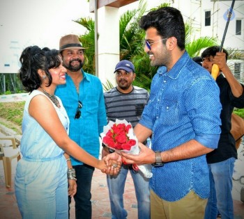 Pichiga Nachav Chetana Uttej look launch by Sharwanand - 7 of 9