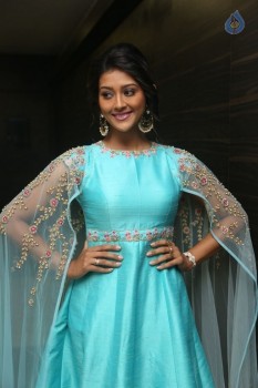 Pooja Jhaveri Gallery - 10 of 33