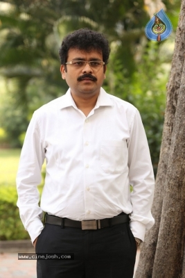 Producer Ravi Kiran Press Meet Photos - 3 of 8