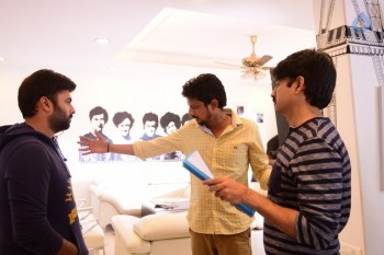 Raja Cheyyi Vesthe New Working Photos - 3 of 12