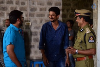 Raja Cheyyi Vesthe New Working Photos - 5 of 12