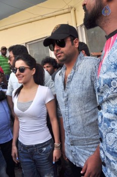 Raja Cheyyi Vesthe Theater Coverage - 9 of 21