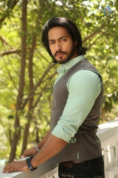 S3 Villain Thakur Anoop Singh Interview Photos - 1 of 28
