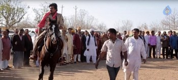 Sardaar Gabbar Singh Working Photos - 31 of 33