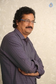 Satish Vegesna Interview Photos - 4 of 36