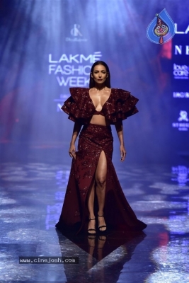 Showstoppers at Lakme Fashion Week - 22 of 53