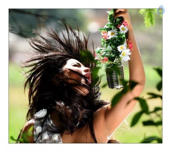 Shruti Haasan Photoshoot - 5 of 9