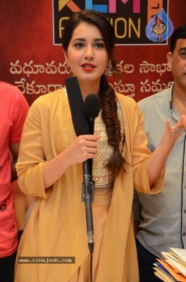 Srinivasa Kalyanam Team at KLM Fashion Mall - 16 of 25