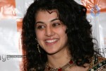 Tapsee at Mebaz Showroom - 31 of 79