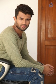 Vijay Devarakonda Interview Photos - 4 of 28