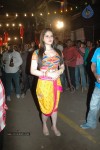 Zarine Khan at Naan Rajavaaga Pogiren Shooting Spot - 46 of 64