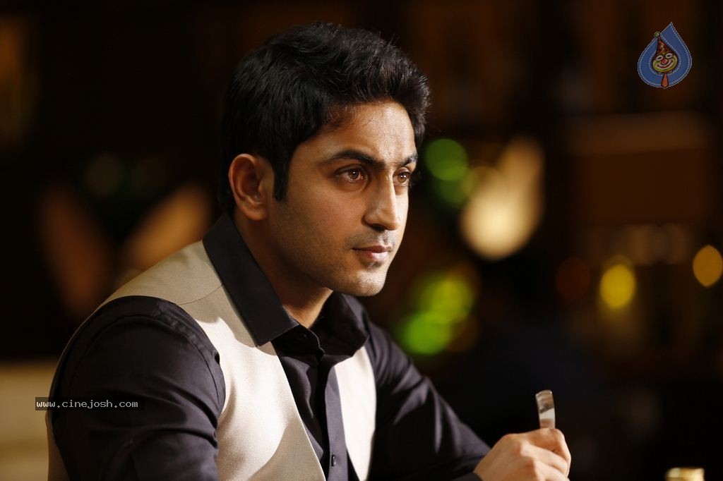 100 Days of Love Movie Gallery - 30 / 61 photos