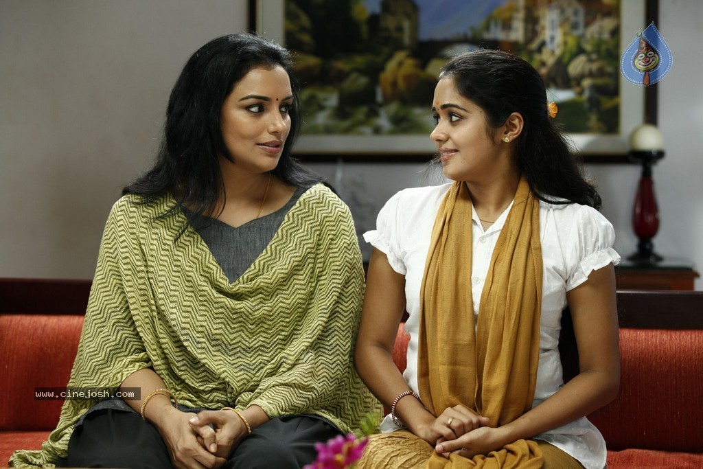 100 Degree Celsius Film Stills - 7 / 15 photos