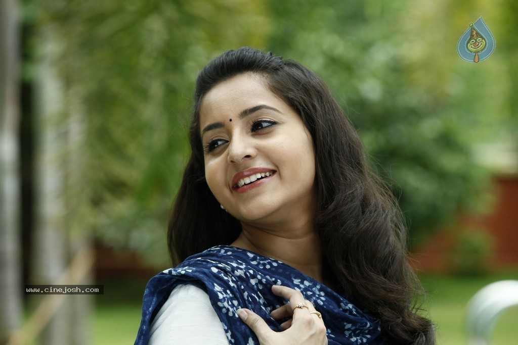 100 Degree Celsius Film Stills - 8 / 15 photos