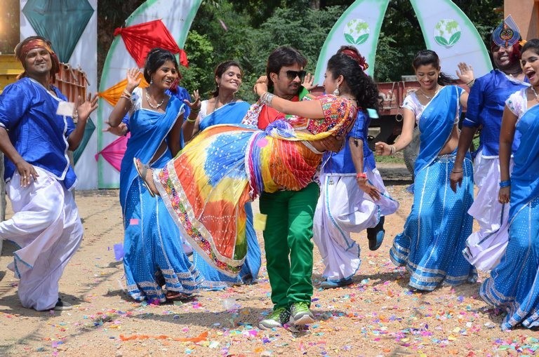 21st Century Love Photos and Posters - 52 / 78 photos