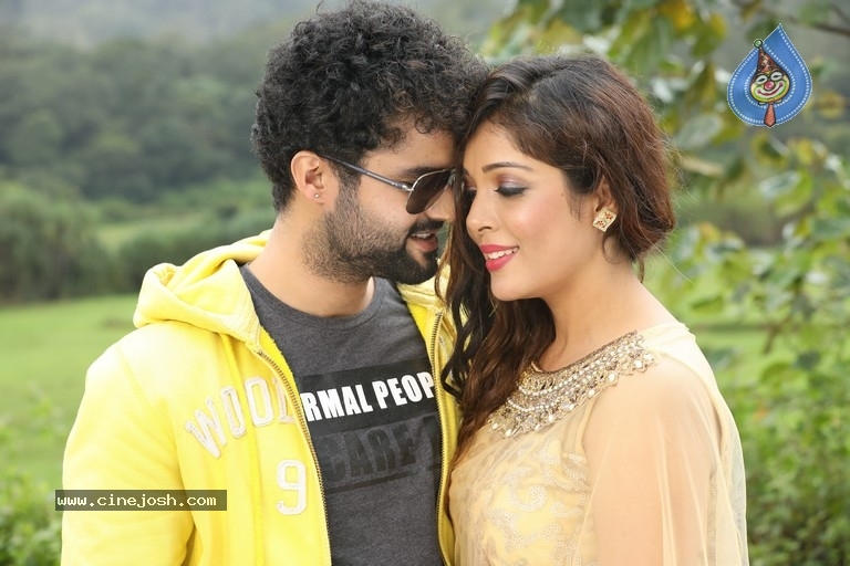 2 Friends Movie Stills And Posters - 17 / 34 photos