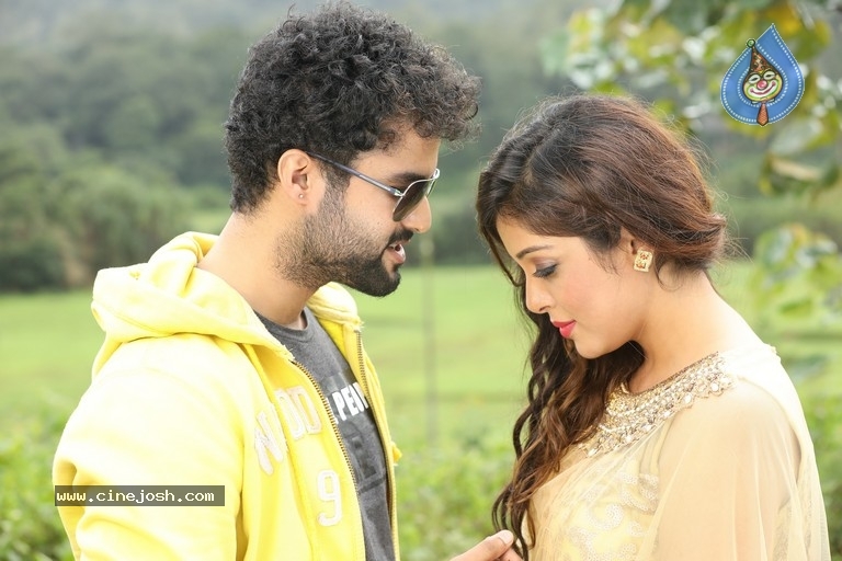 2 Friends Movie Stills And Posters - 18 / 34 photos