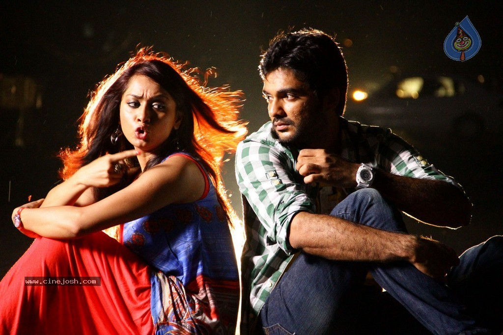 3 Idiots Movie Stills - 8 / 23 photos