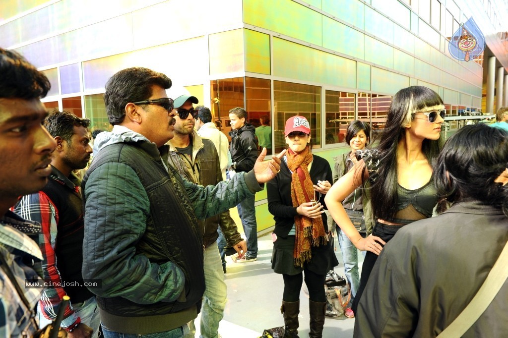 3 Idiots Tamil Movie Remake Working Stills  - 26 / 32 photos