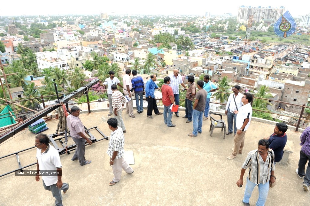 3 Idiots Tamil Movie Remake Working Stills  - 29 / 32 photos