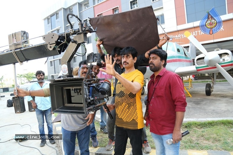 4 Letters Movie Posters And Working Stills - 6 / 15 photos